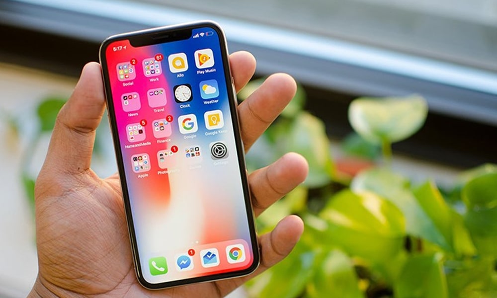 Đang dùng iPhone cũ, nên nâng cấp lên iPhone X hay iPhone 11?